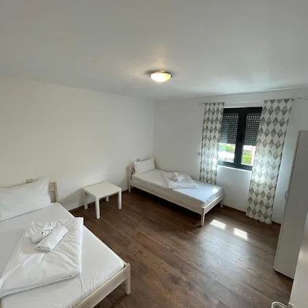 Guest house Im Haus Zu Vermieten Lang/kurzfristig Burglengenfeld